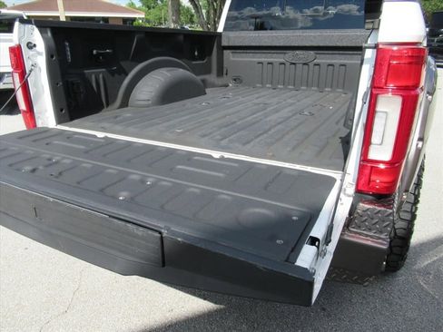 Used 2022 Ford F250 King Ranch w/ King Ranch Ultimate Package AWD/4WD image 33