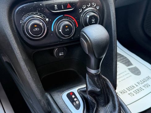 Used 2015 Dodge Dart SXT FWD image 22
