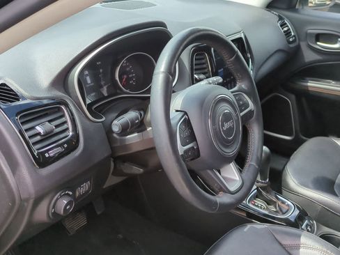 Used 2019 Jeep Compass Limited AWD/4WD image 10