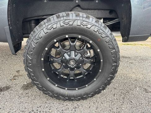 Used 2019 Chevrolet Silverado 1500 RST AWD/4WD image 25