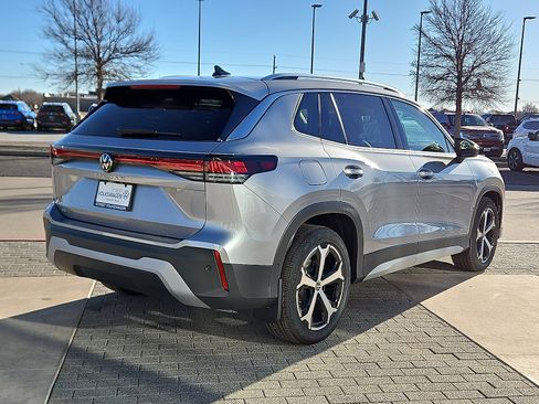 New 2026 Volkswagen Tiguan SE image 3