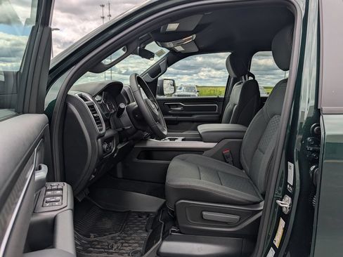 New 2026 RAM 1500 4x4 Crew Cab image 5
