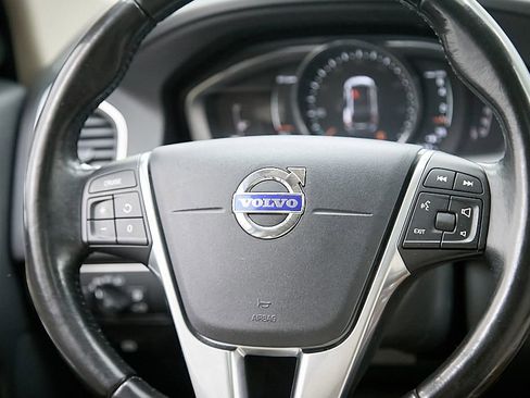 Used 2017 Volvo XC60 T5 Inscription w/ Preferred Option Package image 26