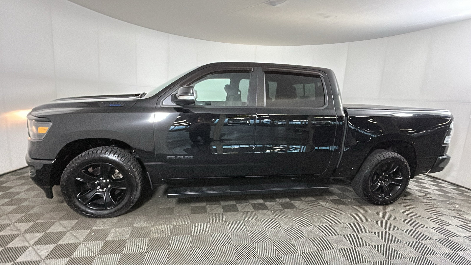 Used 2021 RAM 1500 Big Horn AWD/4WD image 7