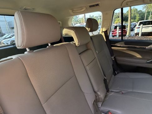 Certified 2023 Lexus GX 460 Premium w/ Premium Package AWD/4WD image 41