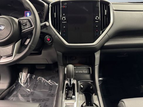 Used 2025 Subaru Ascent Limited w/ Popular Package #2 image 11