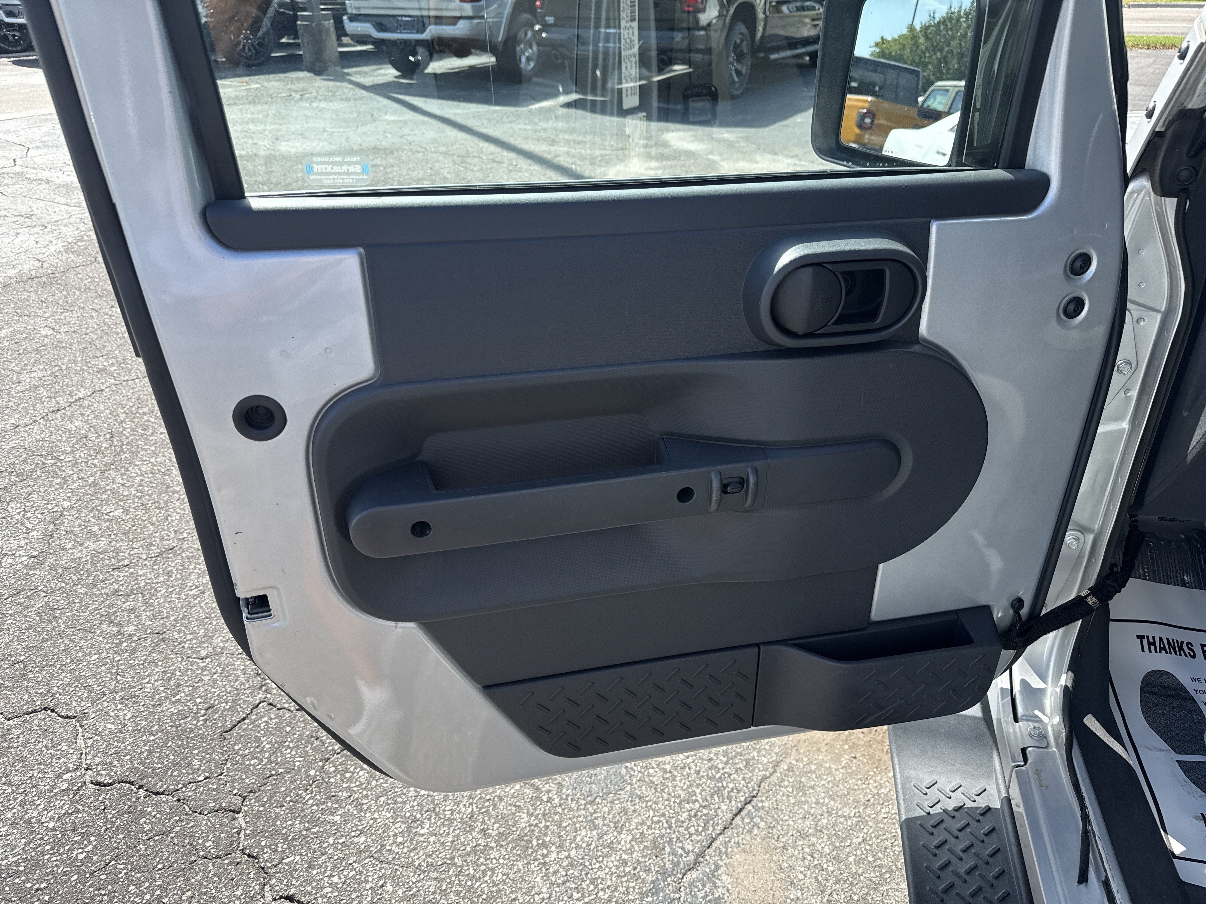Used 2010 Jeep Wrangler Unlimited Sahara w/ Dual Top Group AWD/4WD image 13