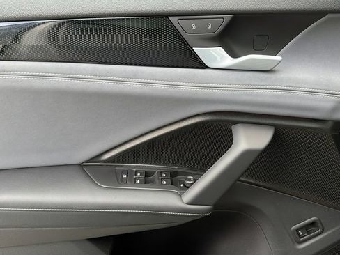 New 2026 Volkswagen Tiguan SE AWD/4WD image 22