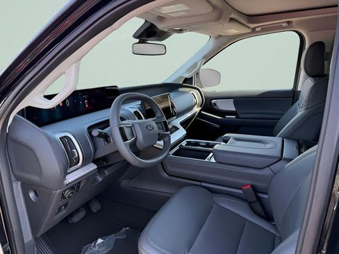 New 2026 Ford Expedition Active AWD/4WD image 3