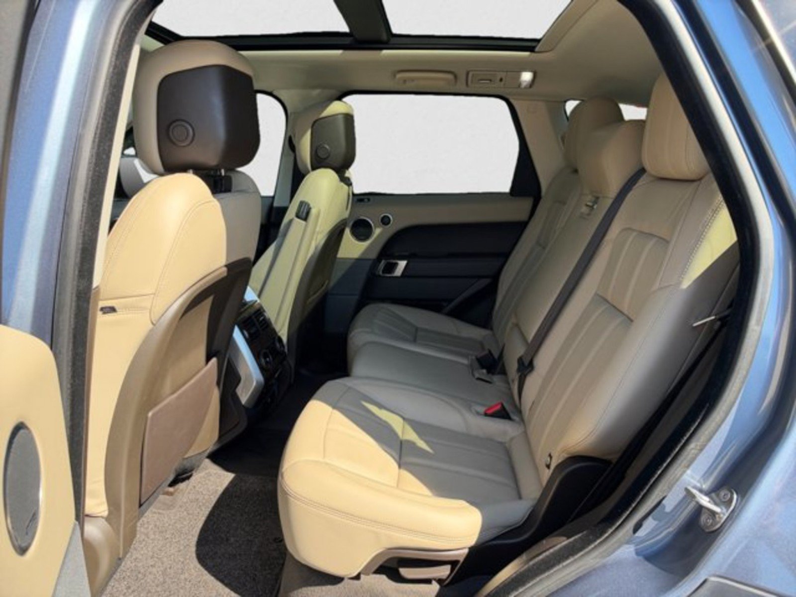 Used 2019 Land Rover Range Rover Sport HSE AWD/4WD image 18