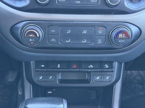 Used 2018 Chevrolet Colorado Z71 image 26