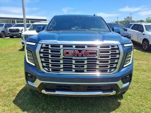 New 2026 GMC Yukon XL Denali w/ Denali Reserve Package AWD/4WD image 2