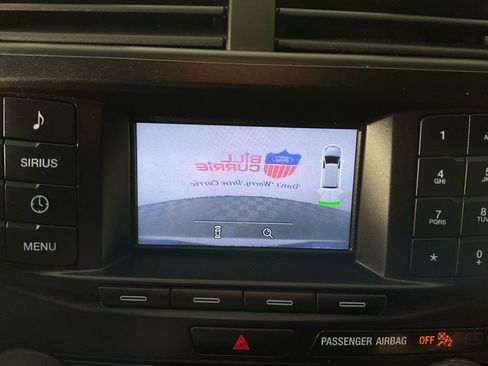 Used 2017 Ford Explorer XLT image 23