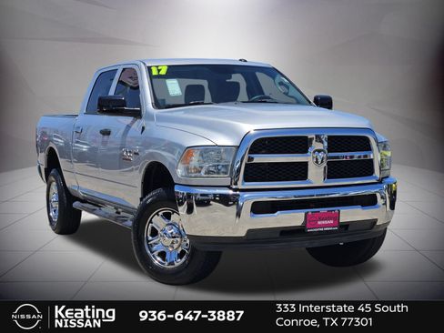 Used 2017 RAM 2500 Tradesman w/ Chrome Appearance Group AWD/4WD image 3