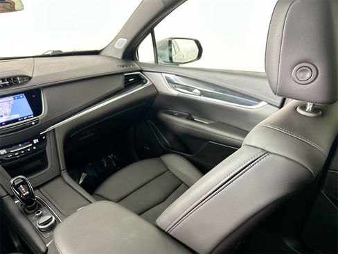 Used 2023 Cadillac XT5 Premium Luxury image 24