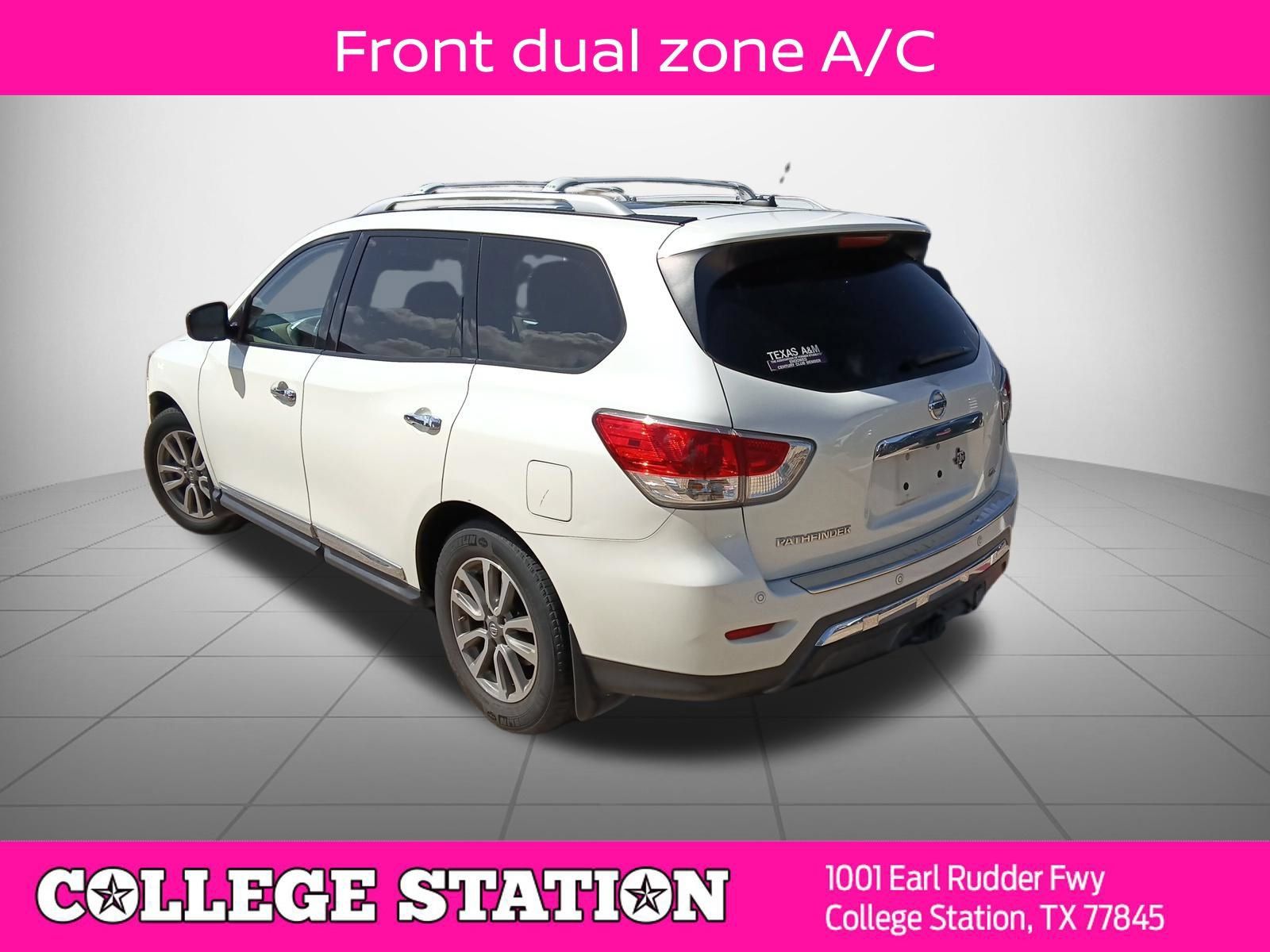 Used 2016 Nissan Pathfinder SL w/ SL Premium Package FWD image 4