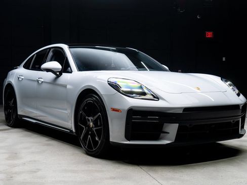 Used 2025 Porsche Panamera 4 AWD/4WD image 7