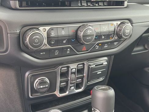 New 2026 Jeep Gladiator Sport image 23