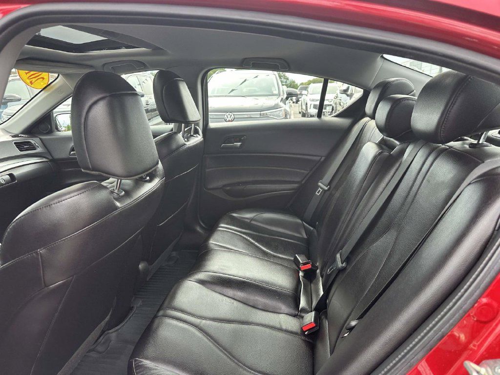 Used 2019 Acura ILX FWD image 10
