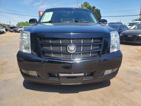 Used 2014 Cadillac Escalade Premium image 2