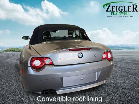 Used 2005 BMW Z4 2.5i RWD image 4