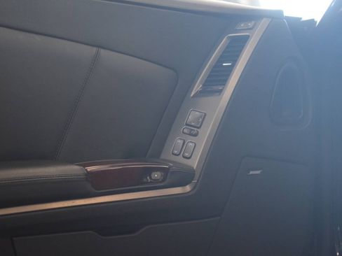 Used 2005 Cadillac XLR RWD image 33