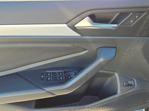 Certified 2025 Volkswagen Jetta Sport FWD image 15