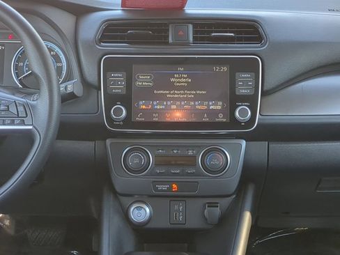 Certified 2025 Nissan Leaf S image 17