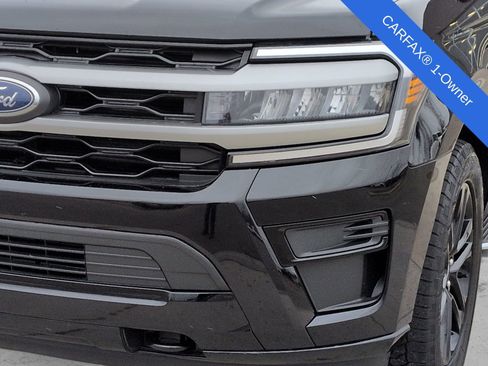 Used 2023 Ford Expedition XLT image 13