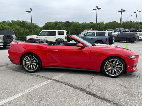 Used 2024 Ford Mustang Premium RWD image 8