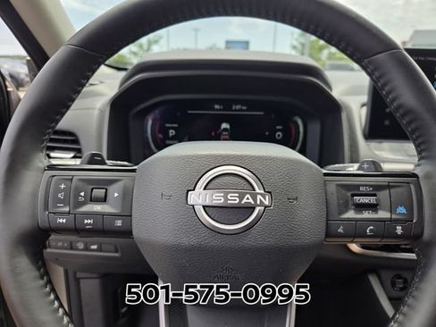 Used 2025 Nissan Rogue SL FWD image 24