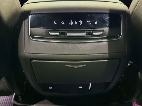 Used 2025 Cadillac Escalade Sport w/ LPO, Floor Liner Package AWD/4WD image 27