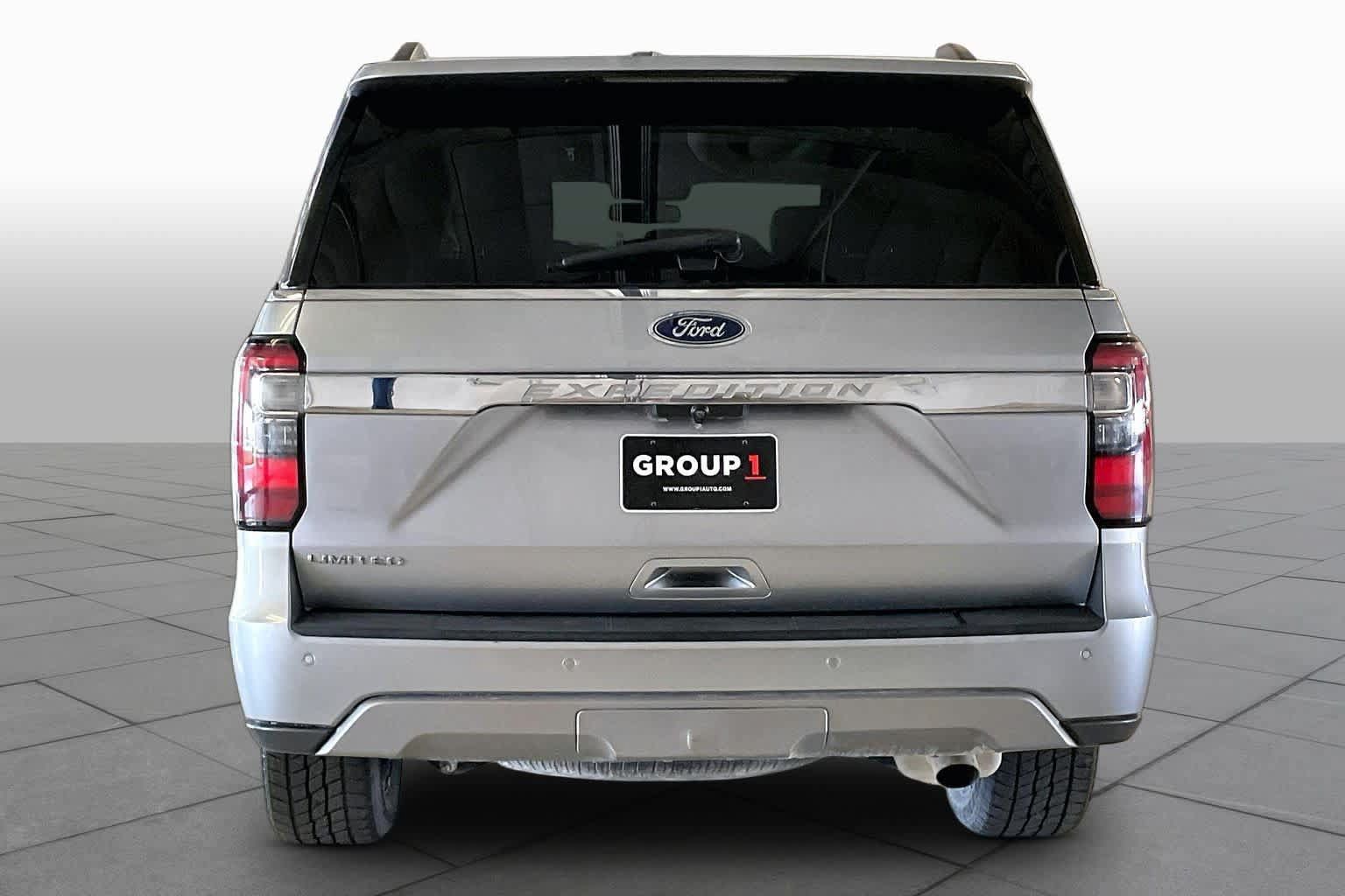 Used 2021 Ford Expedition Limited AWD/4WD image 4