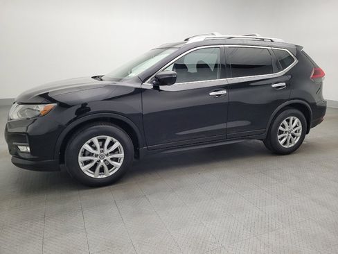 Used 2018 Nissan Rogue SV w/ Premium Package image 2