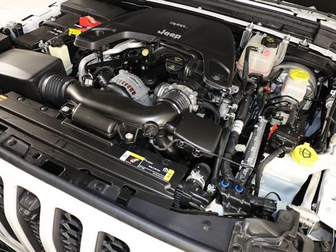 Used 2021 Jeep Wrangler Rubicon AWD/4WD image 34