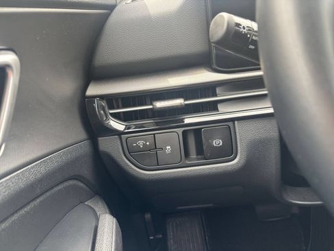 Used 2026 Kia Sportage LX FWD image 33
