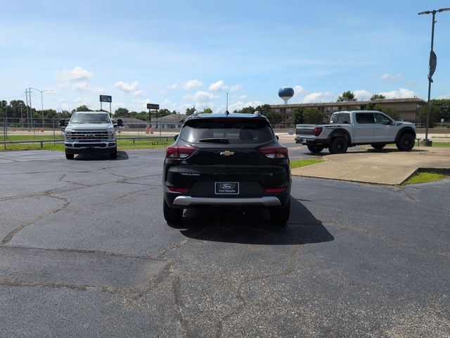 Used 2025 Chevrolet TrailBlazer LT w/ Driver Confidence Package FWD image 6