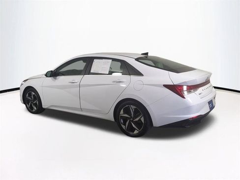 Used 2023 Hyundai Elantra Limited w/ Cargo Package FWD image 7