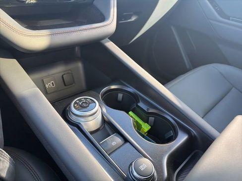 New 2026 Ford Explorer Active w/ Active Comfort Package image 21