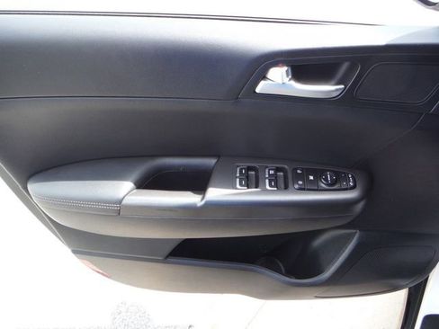 Used 2020 Kia Sportage S w/ S Sunroof Package AWD/4WD image 19