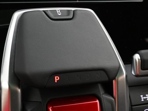 Used 2022 Lamborghini Urus image 33