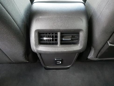 Used 2018 GMC Terrain SLE FWD image 17