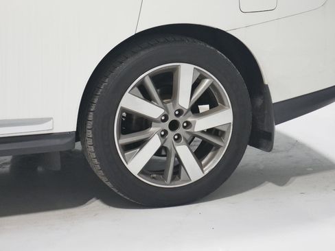 Used 2015 Nissan Pathfinder Platinum w/ Cargo Package image 30