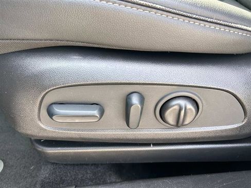 Used 2023 Buick Encore GX Select image 25