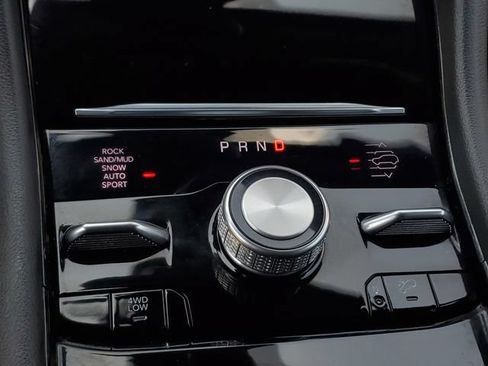 Certified 2023 Jeep Grand Cherokee Overland AWD/4WD image 34
