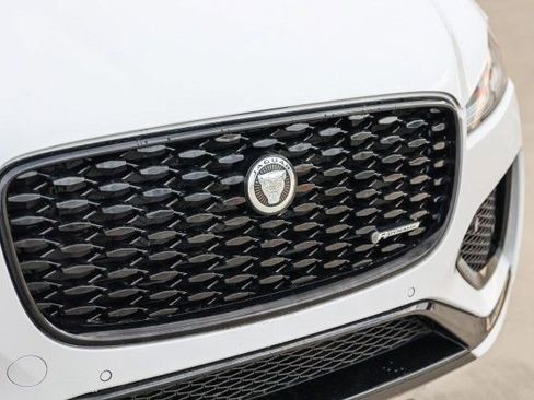 Used 2024 Jaguar F-PACE R-Dynamic S image 12