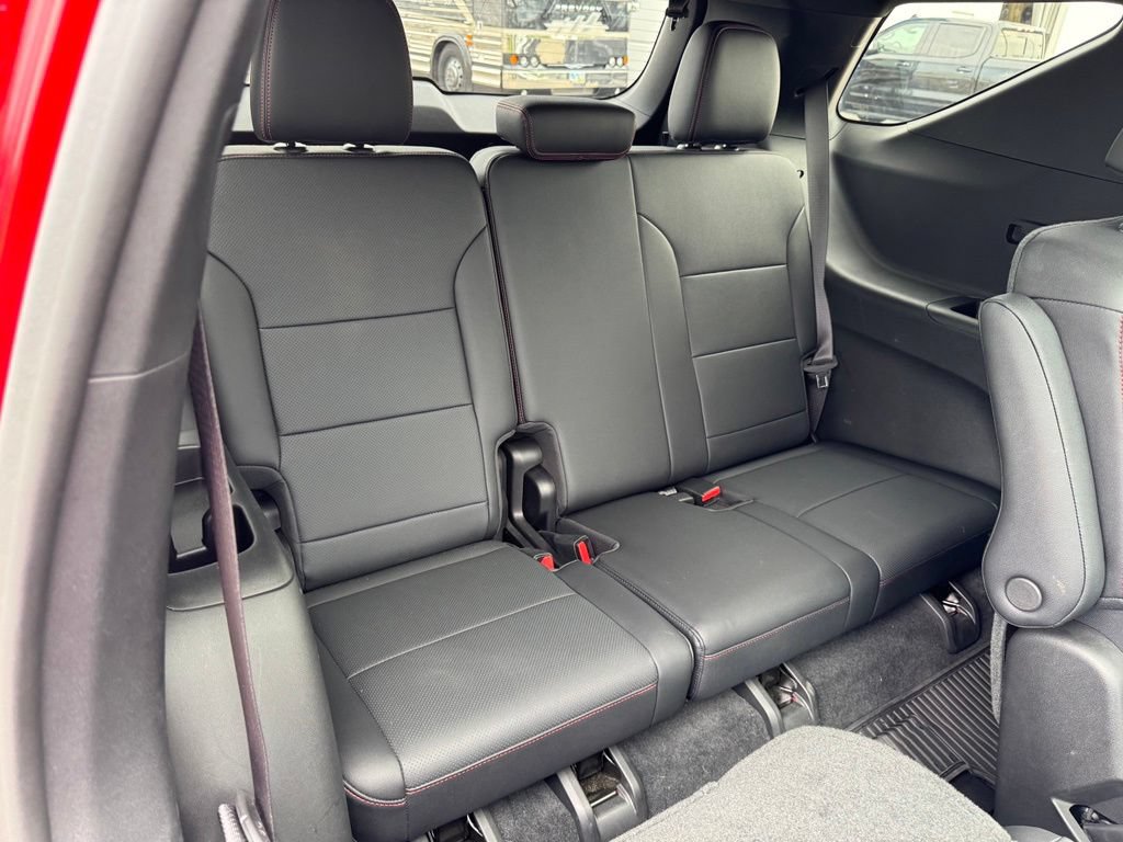 Certified 2025 Chevrolet Traverse Z71 w/ Driver Confidence Package AWD/4WD image 27