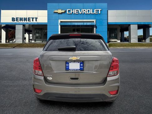 Used 2021 Chevrolet Trax LS w/ Tint and Cruise Package FWD image 6