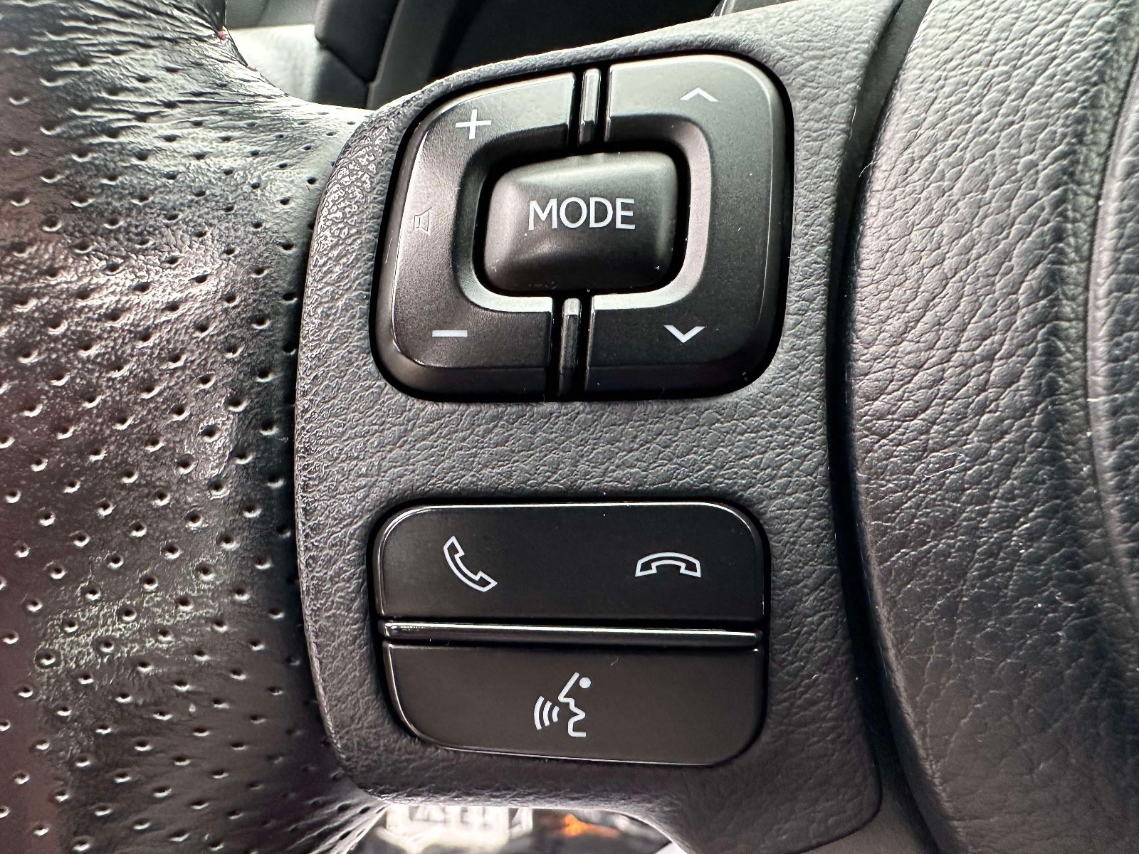 Used 2023 Lexus IS 350 F Sport w/ Memory Package AWD/4WD image 17