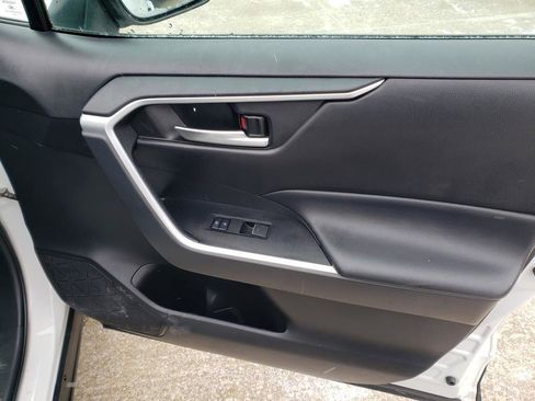 Used 2023 Toyota RAV4 XLE image 28